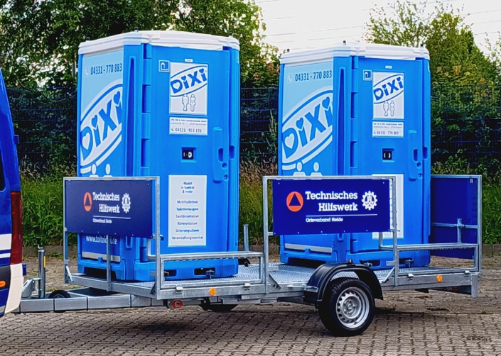 Plattformanhänger zumTransport von Dixi-Toiletten